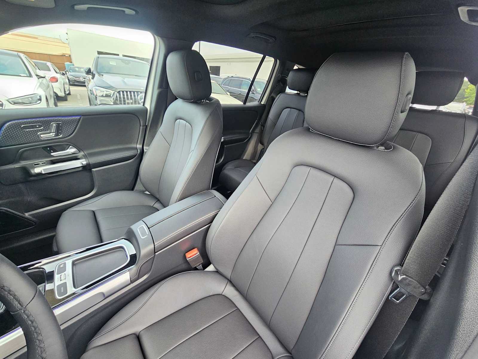 New 2026 Mercedes-Benz GLB 250 image 21