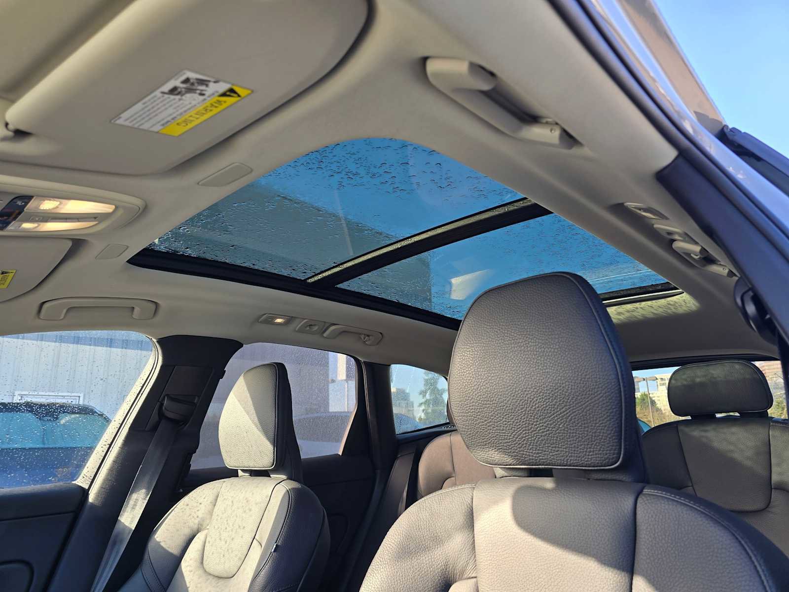 Certified 2025 Volvo XC60 B5 Plus image 22