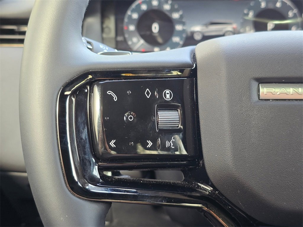 Used 2024 Land Rover Range Rover Evoque Dynamic SE image 19