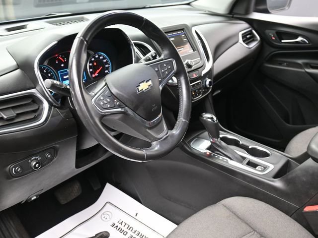 Used 2020 Chevrolet Equinox LT w/ Driver Convenience Package image 14
