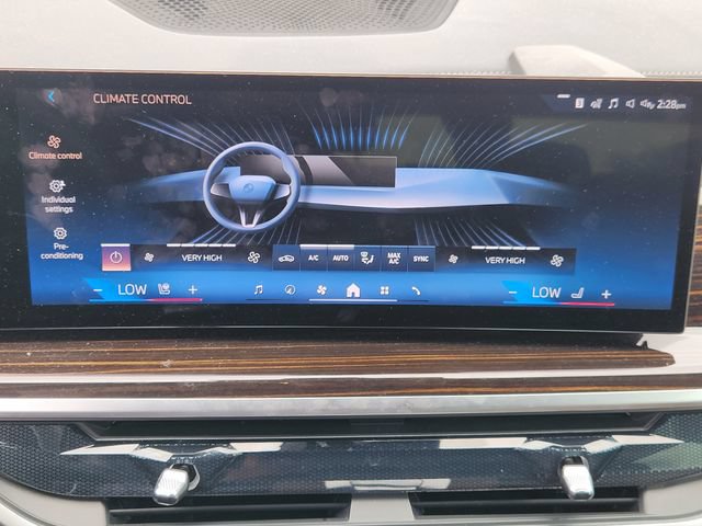 Used 2025 BMW X5 sDrive40i w/ M Sport Package RWD image 16