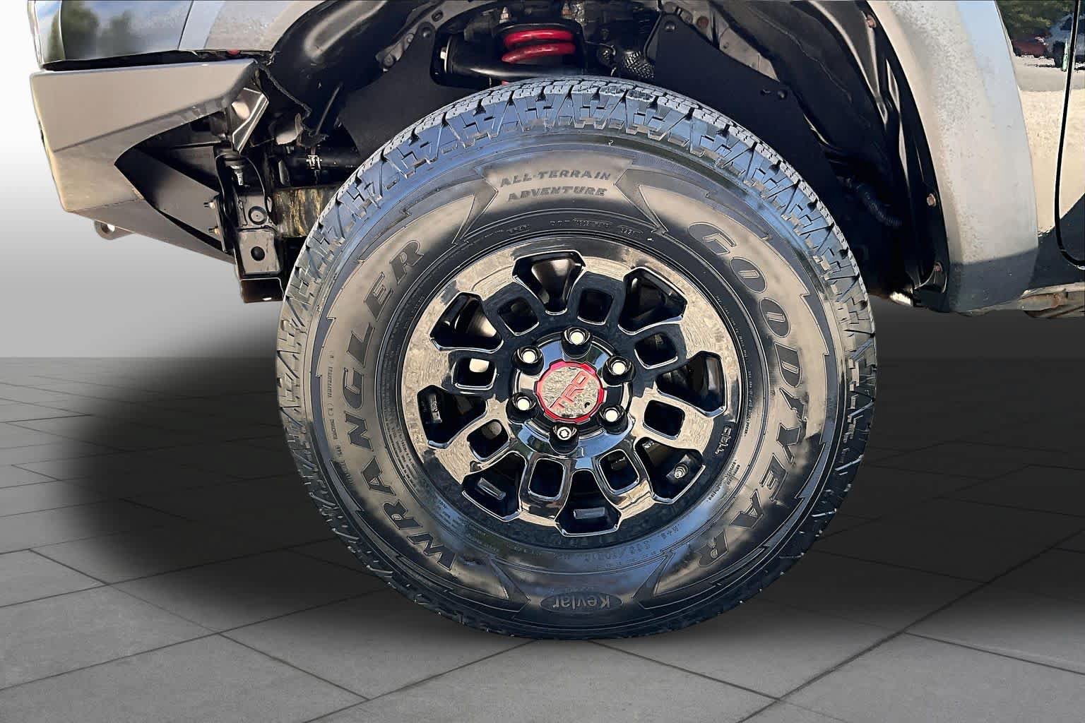 Used 2018 Toyota Tacoma TRD Pro AWD/4WD image 11