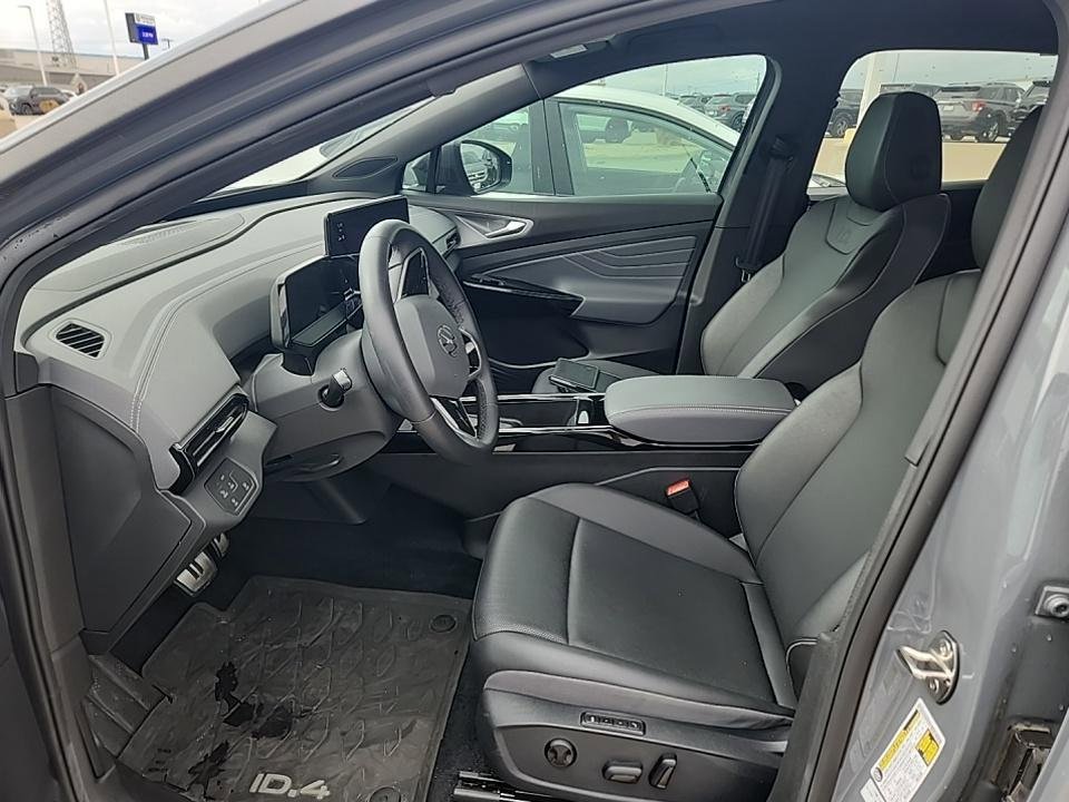 Used 2023 Volkswagen ID.4 Pro S image 3