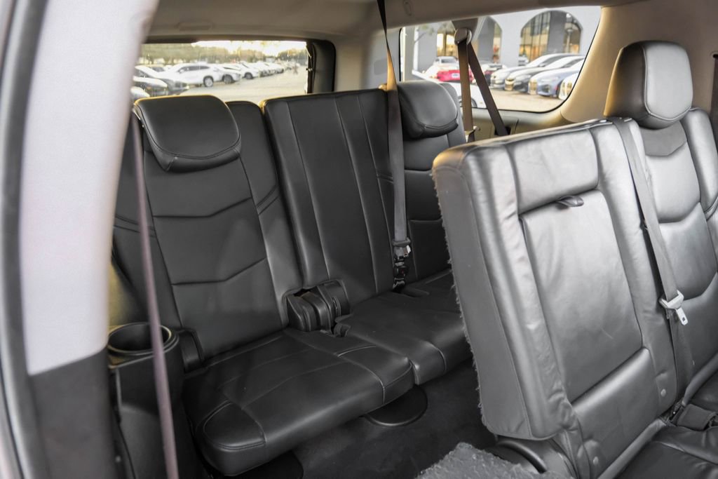 Used 2020 Cadillac Escalade ESV Luxury w/ Escalade Sport Edition image 44