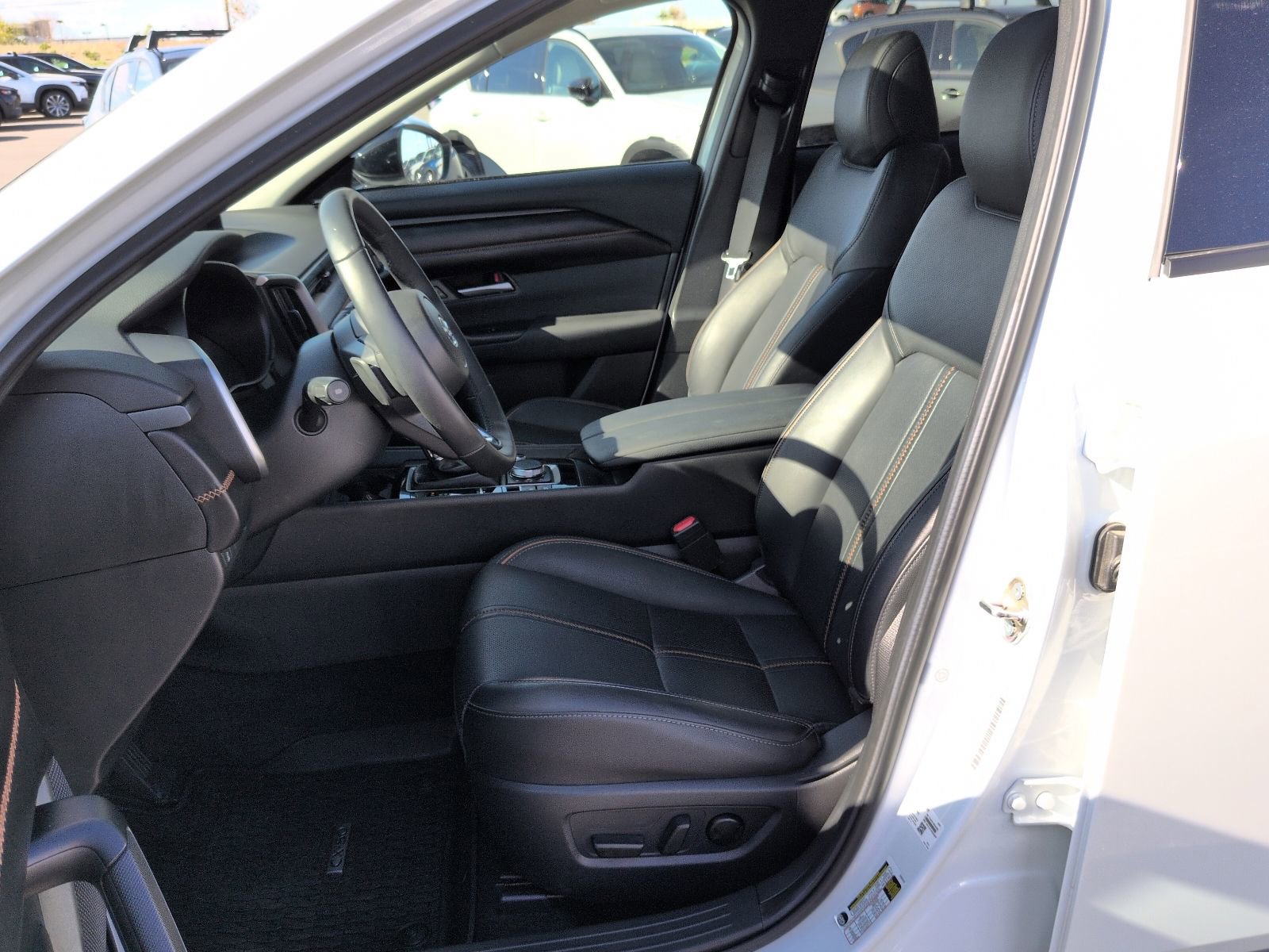 Used 2025 MAZDA CX-50 AWD 2.5 Turbo w/ Weather Package image 9