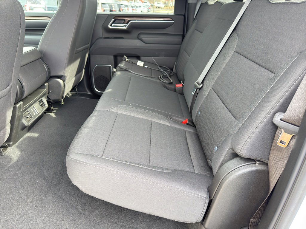 Used 2025 Chevrolet Silverado 2500 LT w/ Convenience Package image 24