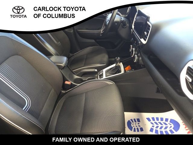 Used 2022 Hyundai Venue Limited FWD image 20