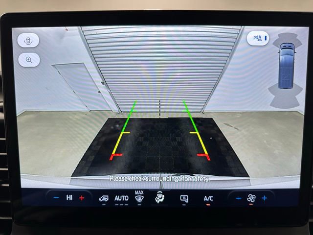 New 2024 Ford E-Transit 148 Medium Roof w/ Load Area Protection Package image 22