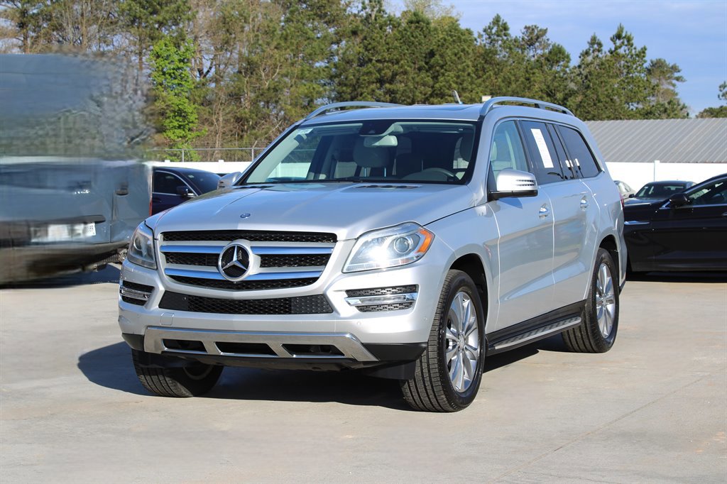 Used 2015 Mercedes-Benz GL 320 BlueTEC 4MATIC image 3