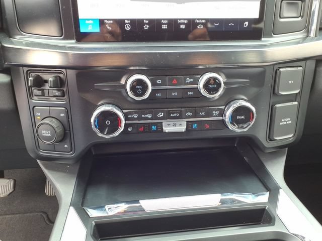 Used 2025 Ford F250 Lariat w/ Black Appearance Package AWD/4WD image 19