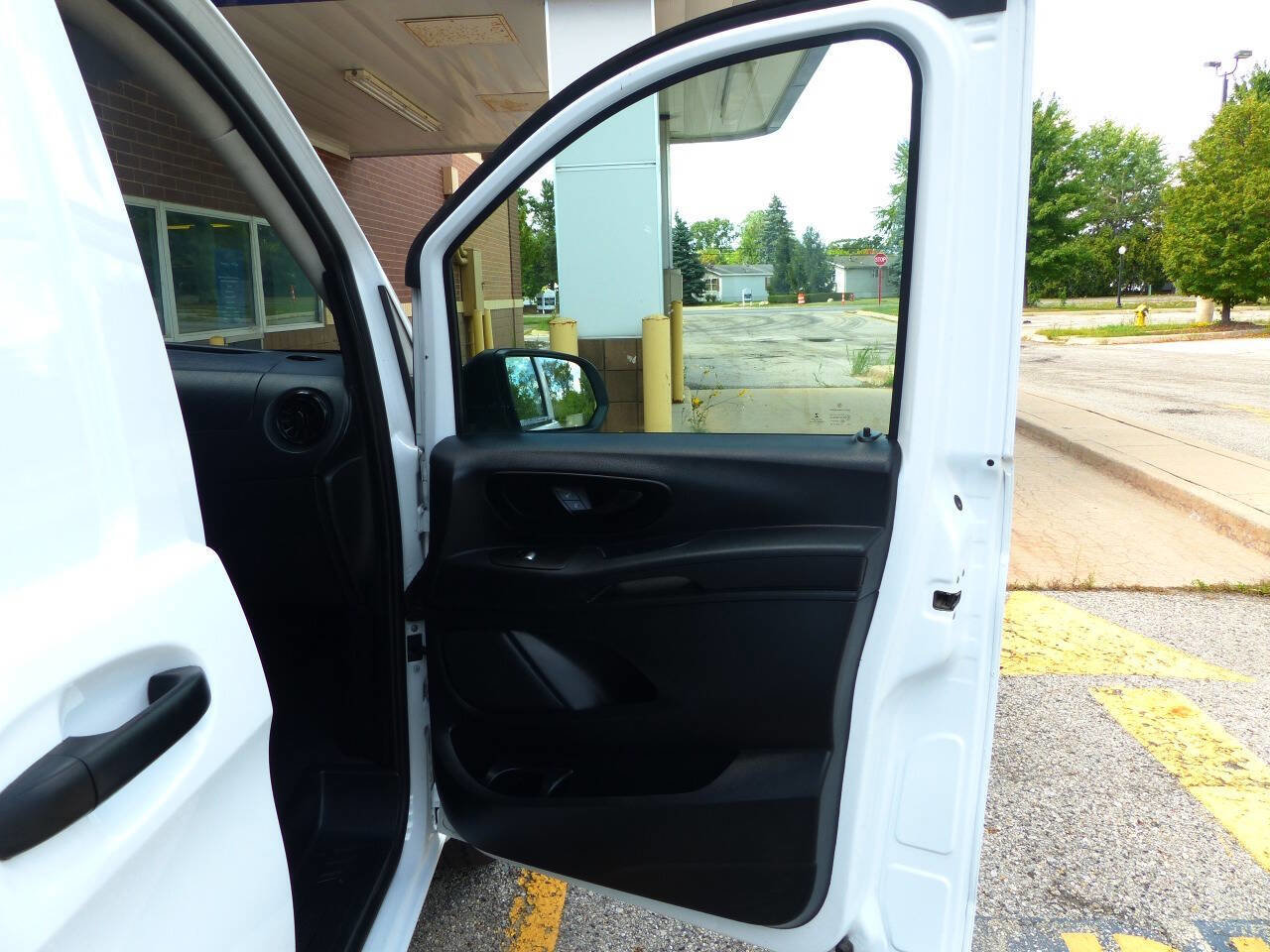 Used 2022 Mercedes-Benz Metris image 41