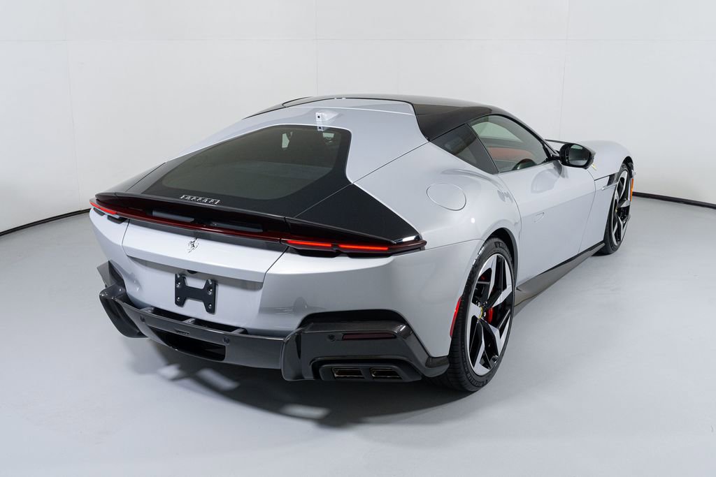 Used 2025 Ferrari 12Cilindri image 2