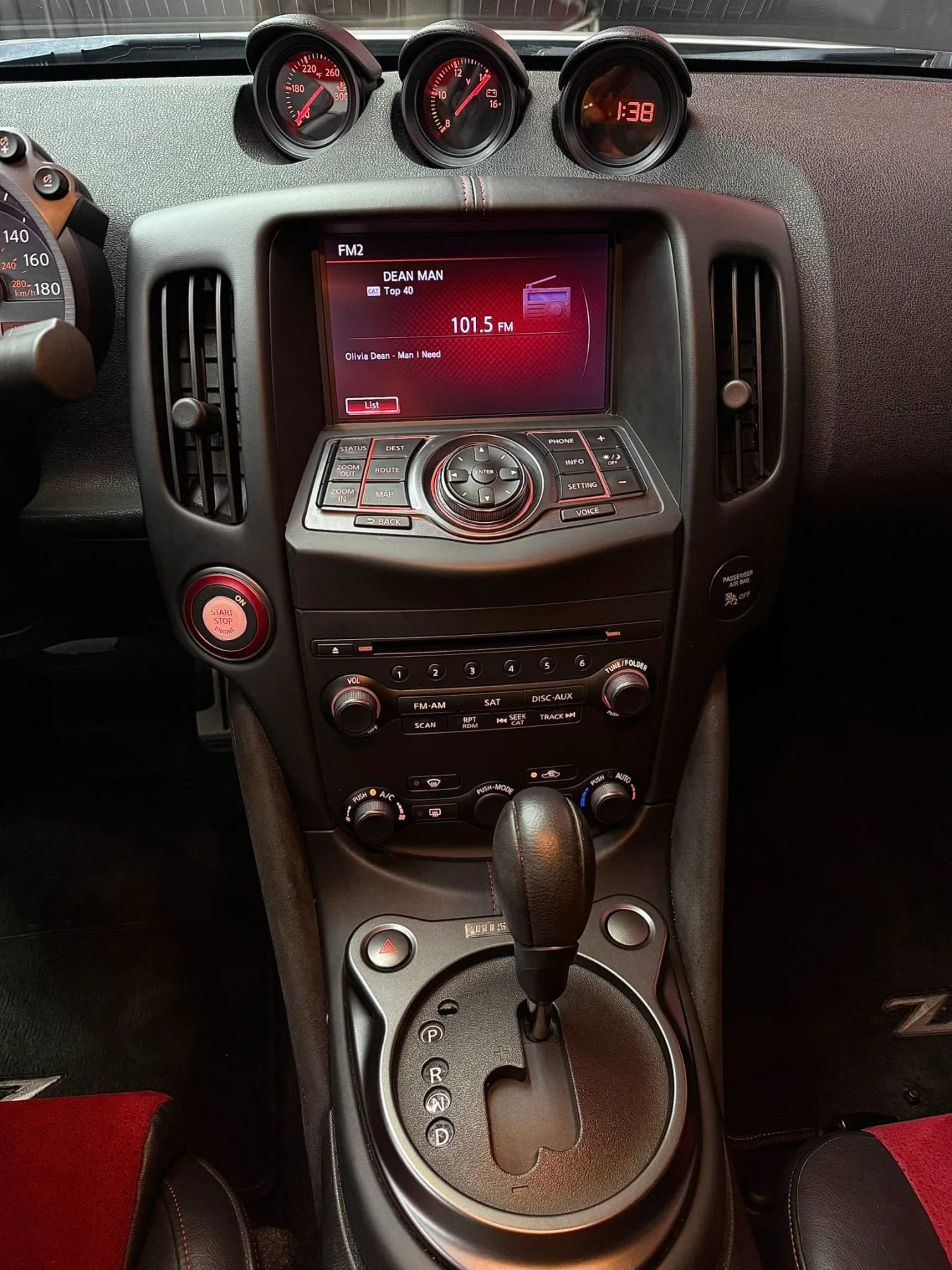 Used 2017 Nissan 370Z NISMO RWD image 15