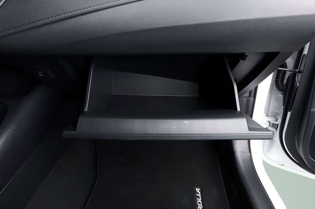 Certified 2023 Toyota Corolla SE w/ Carpet Mat Package (TMS) image 40