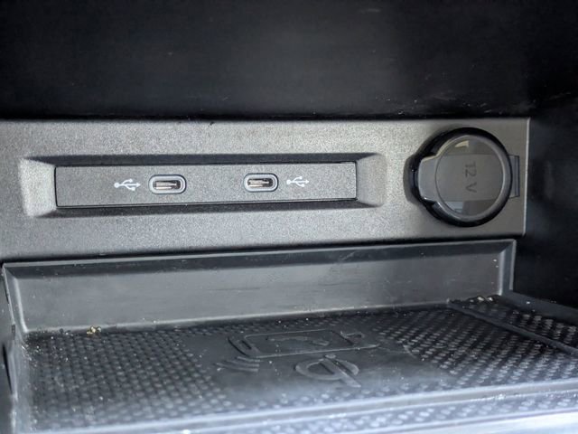 Used 2023 Volkswagen Tiguan SE image 25