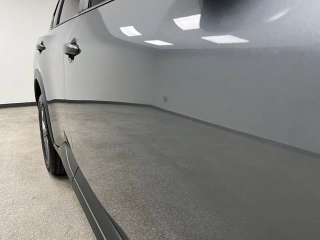 Used 2023 Nissan Rogue S image 10