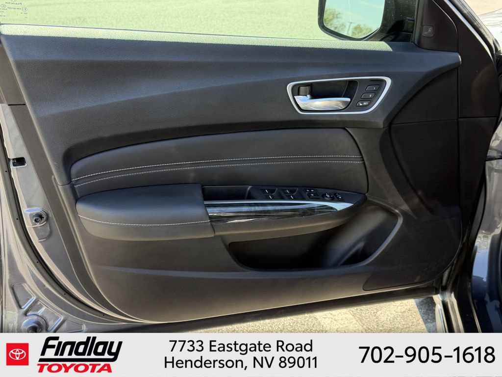 Used 2018 Acura TLX V6 w/ Technology Package FWD image 20