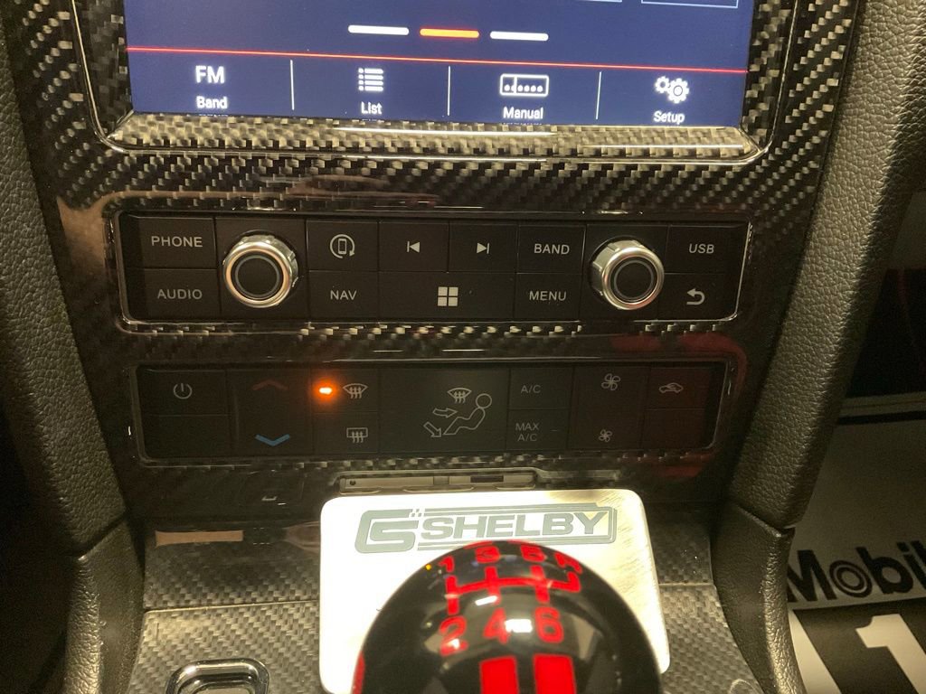 Used 2011 Ford Mustang Shelby GT500 w/ SVT Performance Pkg image 14