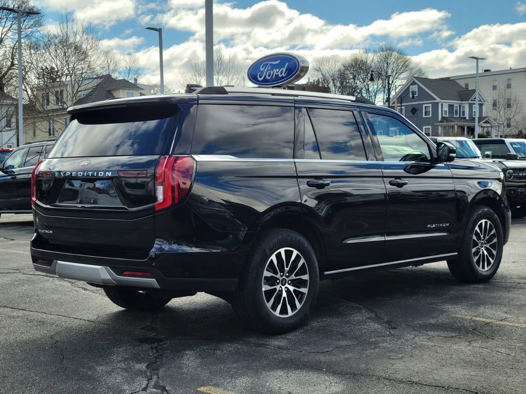 Used 2025 Ford Expedition Platinum image 5