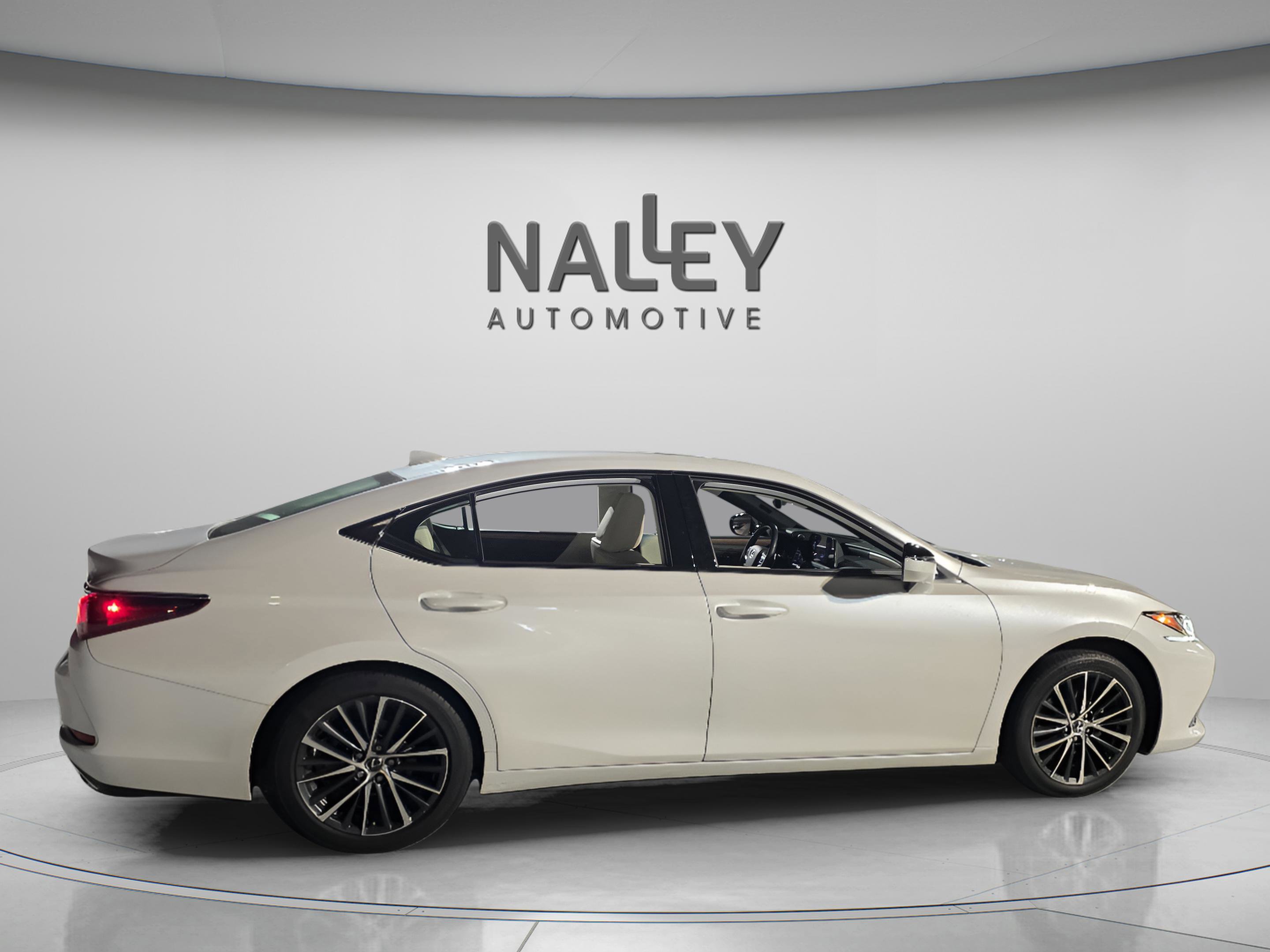 Used 2023 Lexus ES 350 w/ Premium Package image 6