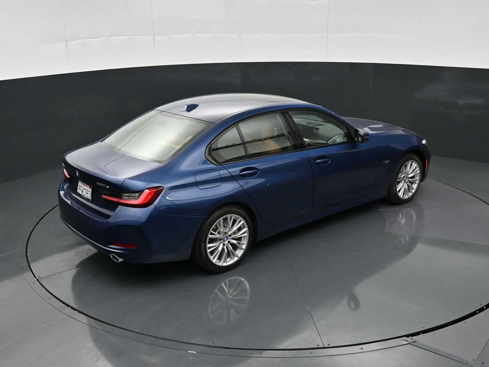 Used 2023 BMW 330e xDrive w/ Driving Assistance Package AWD/4WD image 21