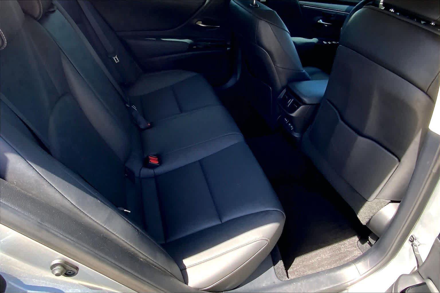 Used 2022 Lexus ES 350 w/ Premium Package FWD image 19