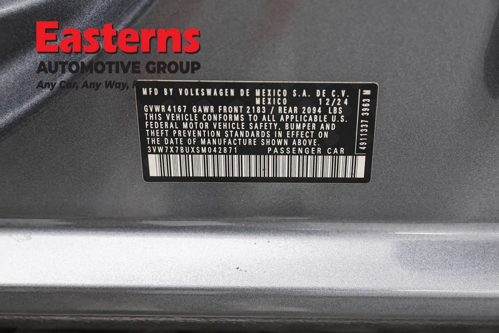Used 2025 Volkswagen Jetta SE FWD image 35