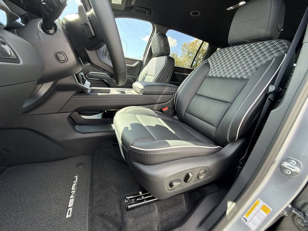 New 2026 GMC Acadia Denali w/ Super Cruise Package FWD image 25