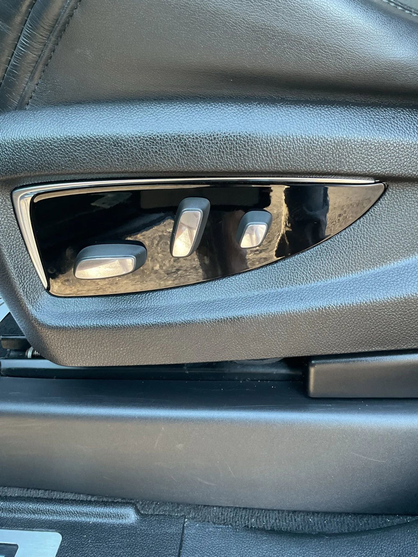 Used 2016 Cadillac Escalade ESV Premium image 28