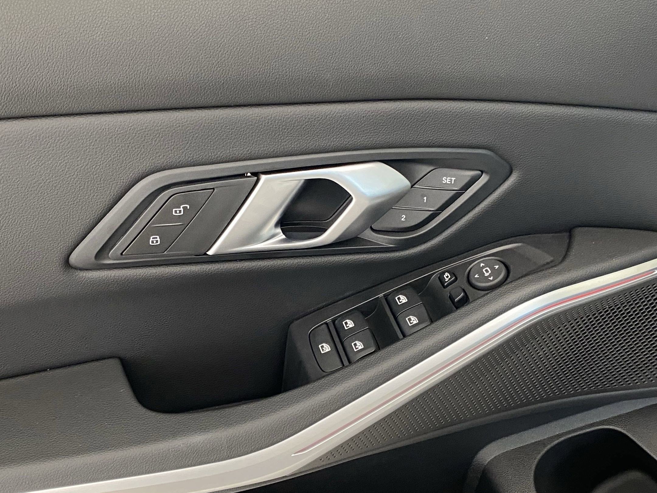 Used 2025 BMW 330i xDrive Sedan w/ Convenience Package image 26