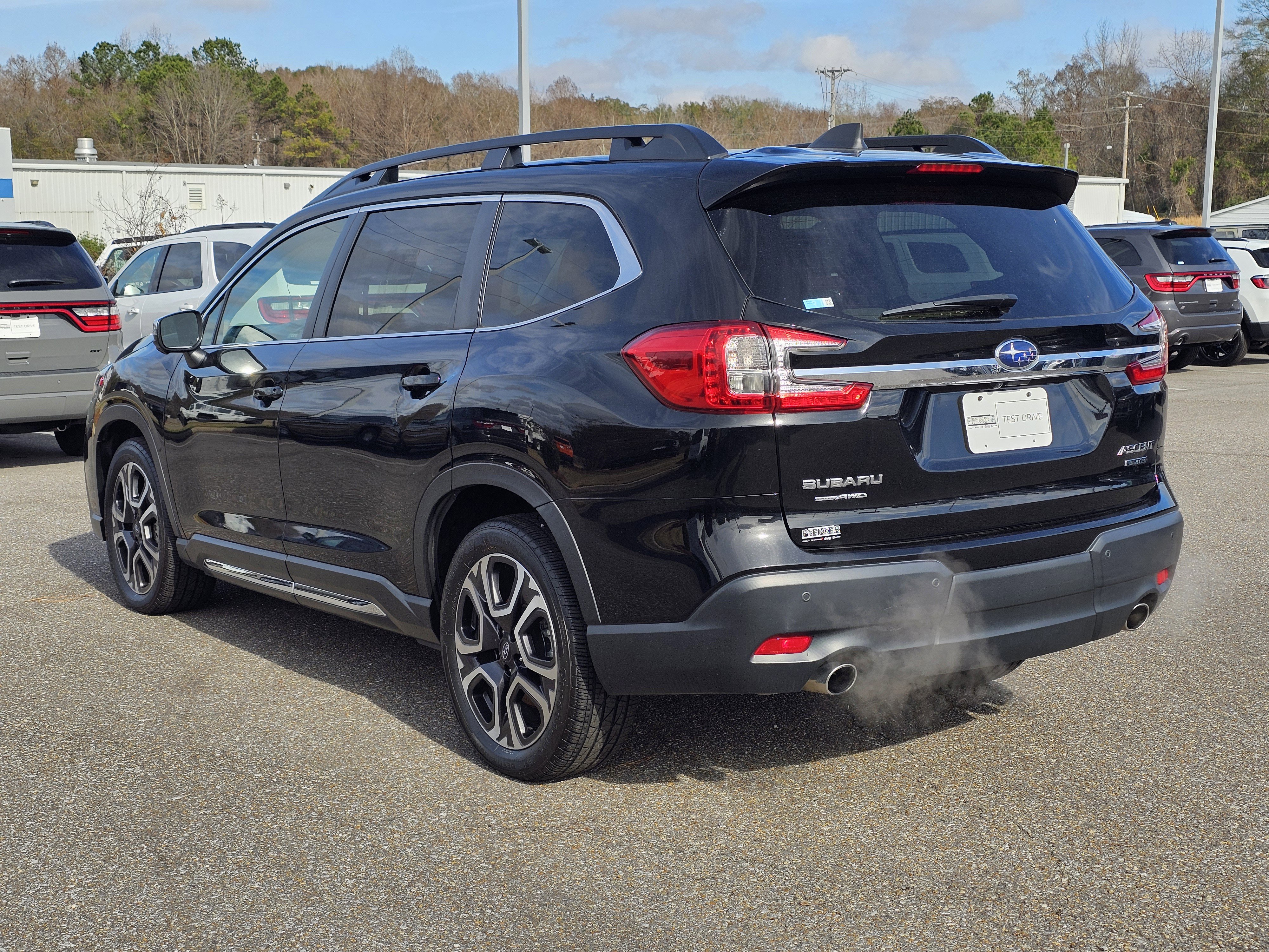 Used 2023 Subaru Ascent Limited w/ Technology Package image 12