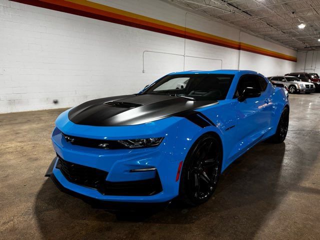 Used 2022 Chevrolet Camaro SS RWD image 1