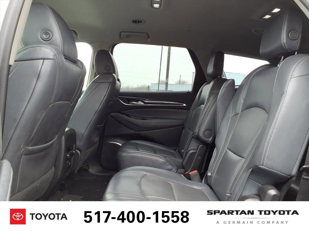 Used 2018 Buick Enclave Essence image 11