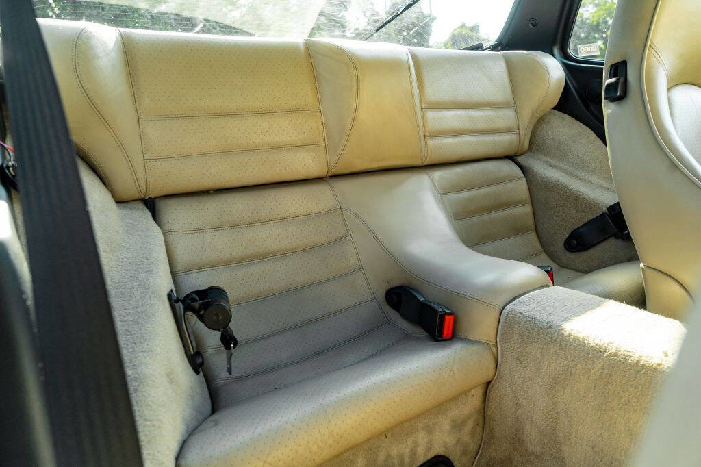 Used 1986 Porsche 944 Turbo image 76