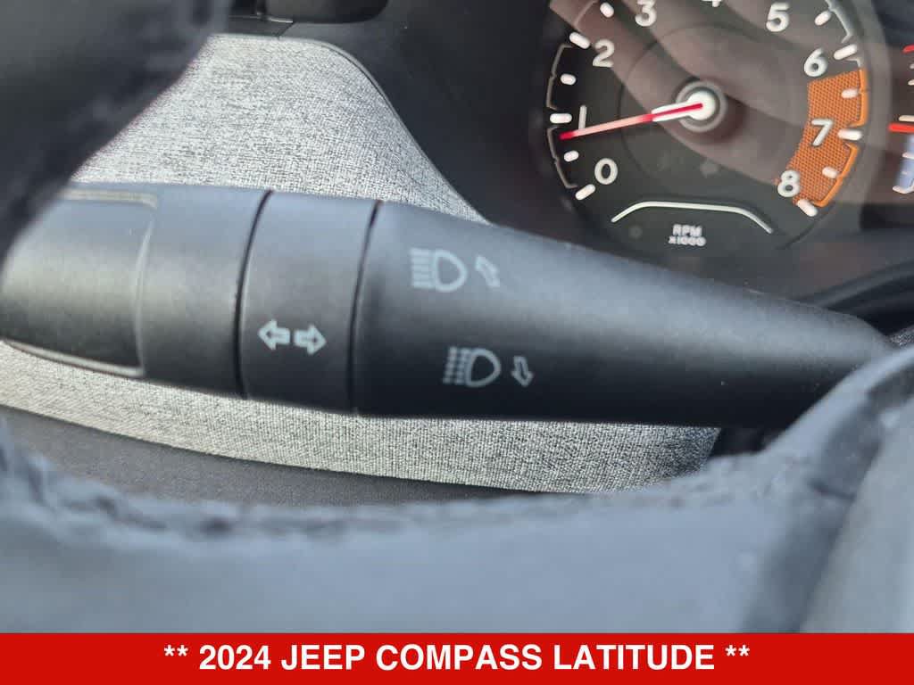 Used 2024 Jeep Compass Latitude AWD/4WD image 26