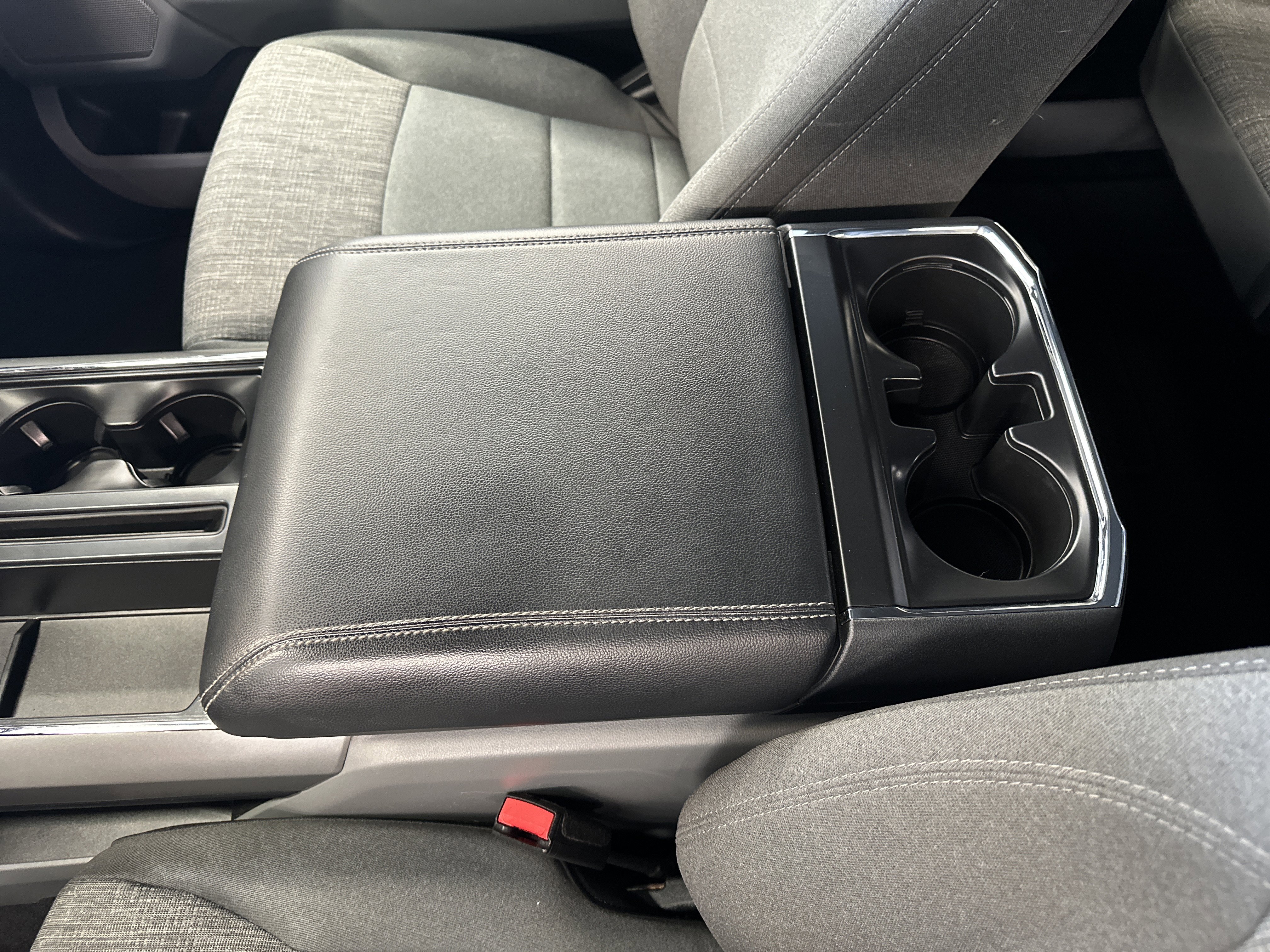 Certified 2022 Ford F150 XLT w/ Equipment Group 302A High image 30