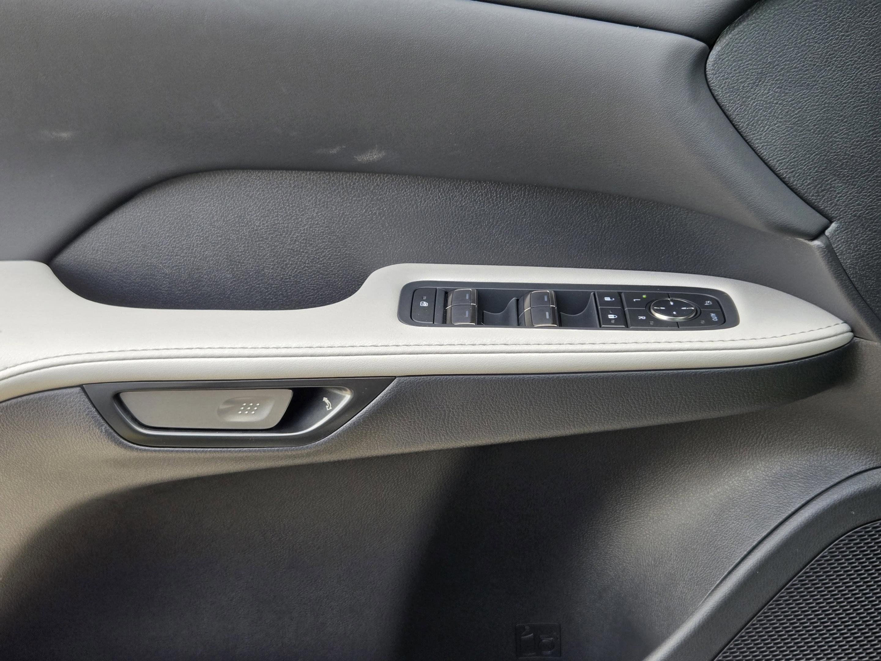 Used 2025 Lexus RX 350 Premium Plus w/ Accessory Package (Z1) FWD image 20