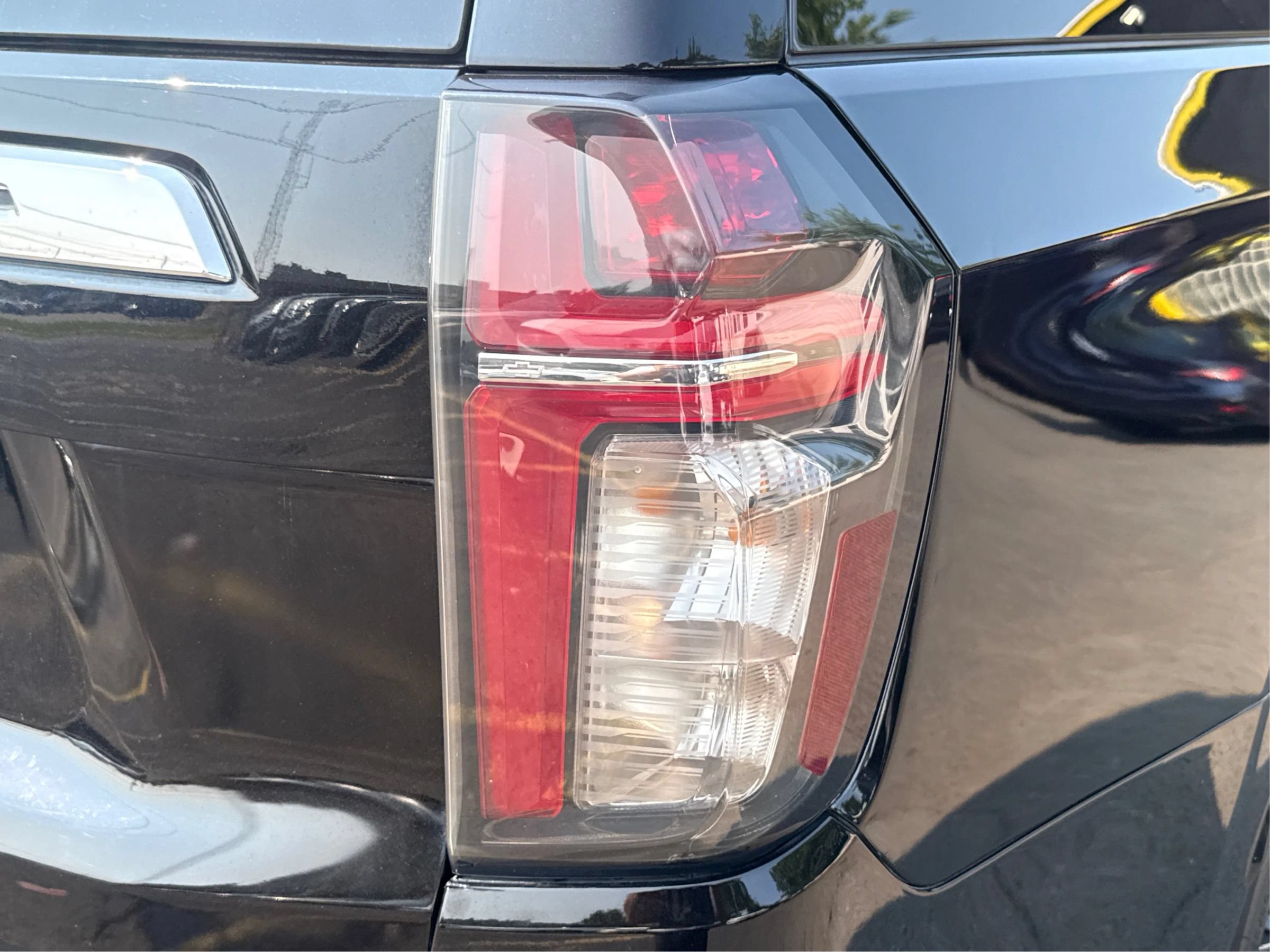 Used 2023 Chevrolet Suburban LT w/ LT Signature Package RWD image 28