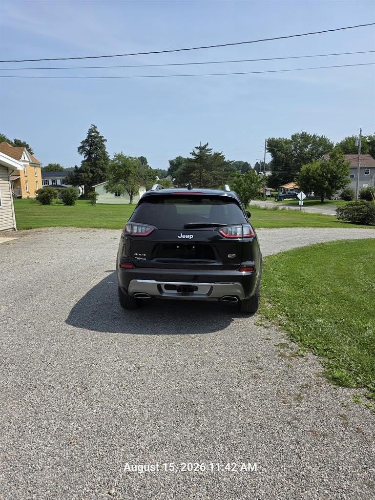 Used 2019 Jeep Cherokee Overland w/ Technology Group AWD/4WD image 6