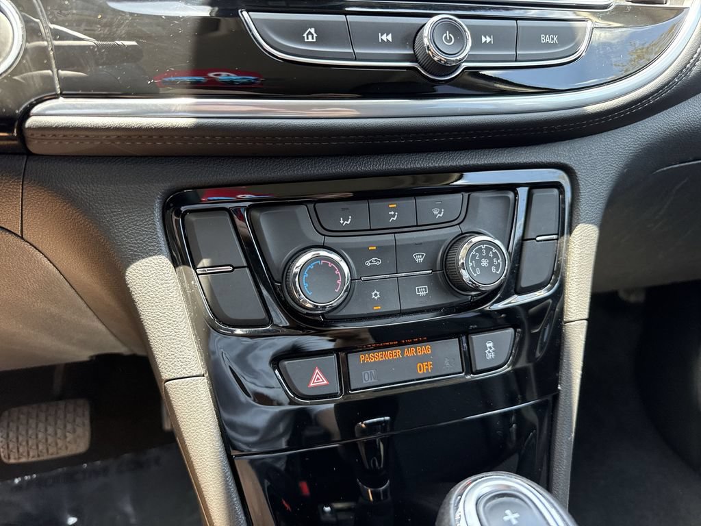 Used 2021 Buick Encore Preferred w/ Safety Package FWD image 51
