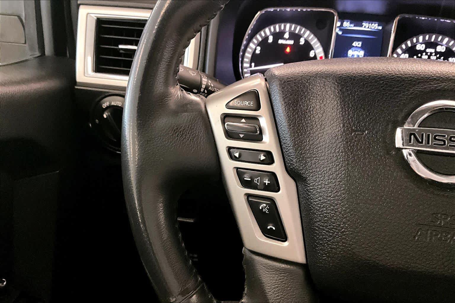 Used 2018 Nissan Titan SV w/ SV Convenience Package AWD/4WD image 22