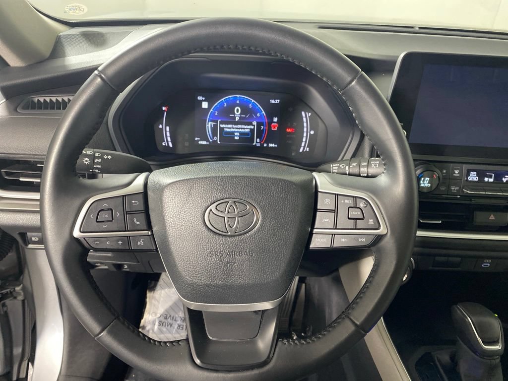 Used 2025 Toyota Grand Highlander FWD image 15