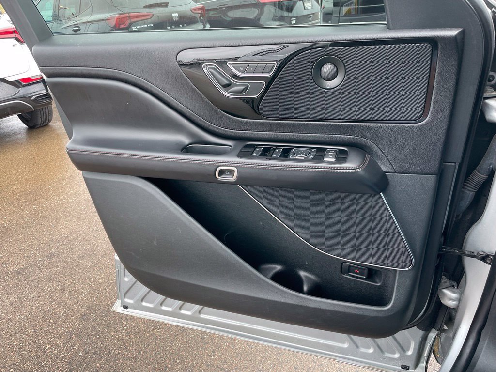 Used 2023 Lincoln Aviator Reserve AWD/4WD image 44