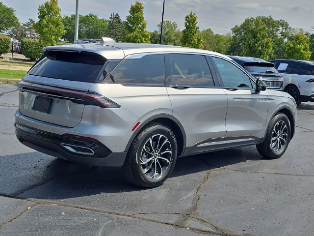 Certified 2024 Lincoln Nautilus Premier AWD/4WD image 4