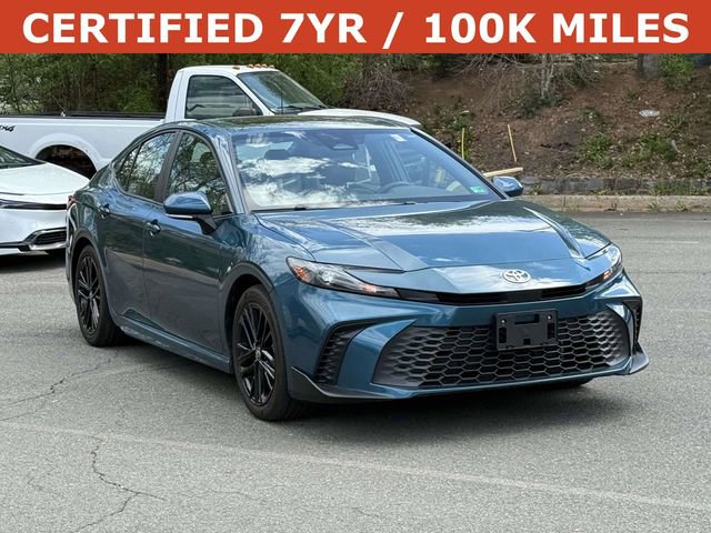 Used 2025 Toyota Camry SE w/ Convenience Package FWD image 1