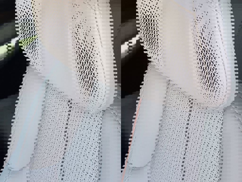 New 2026 Cadillac Vistiq Sport w/ LPO, Floor Liner Package image 16