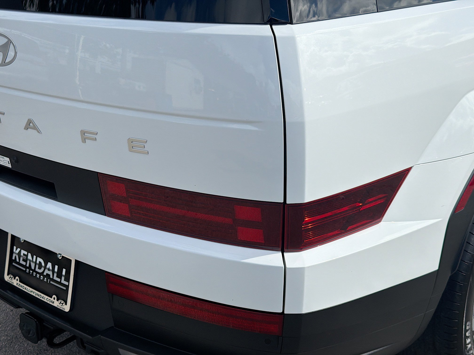 Used 2025 Hyundai Santa Fe SE FWD image 24