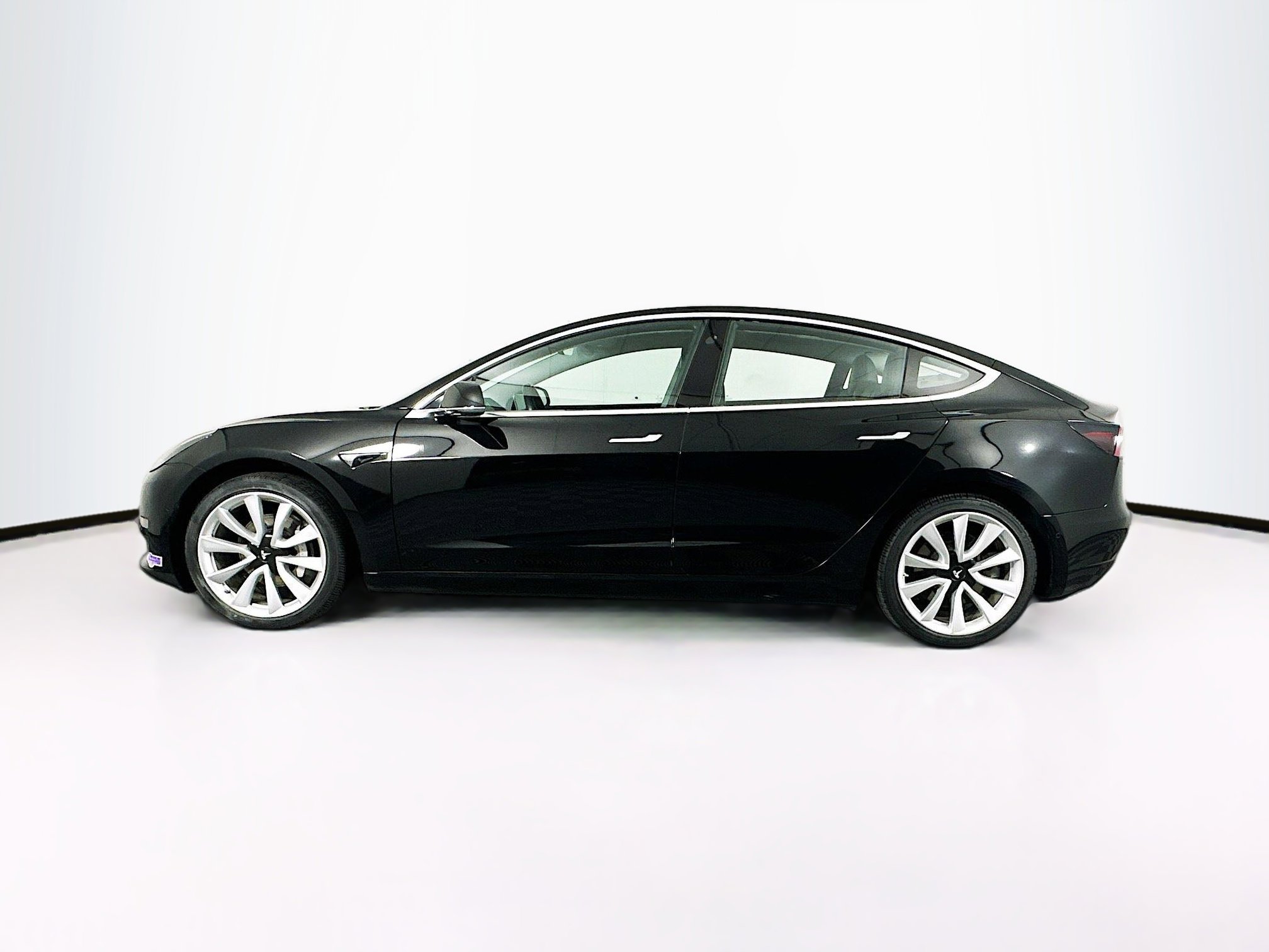 Used 2018 Tesla Model 3 Long Range image 4