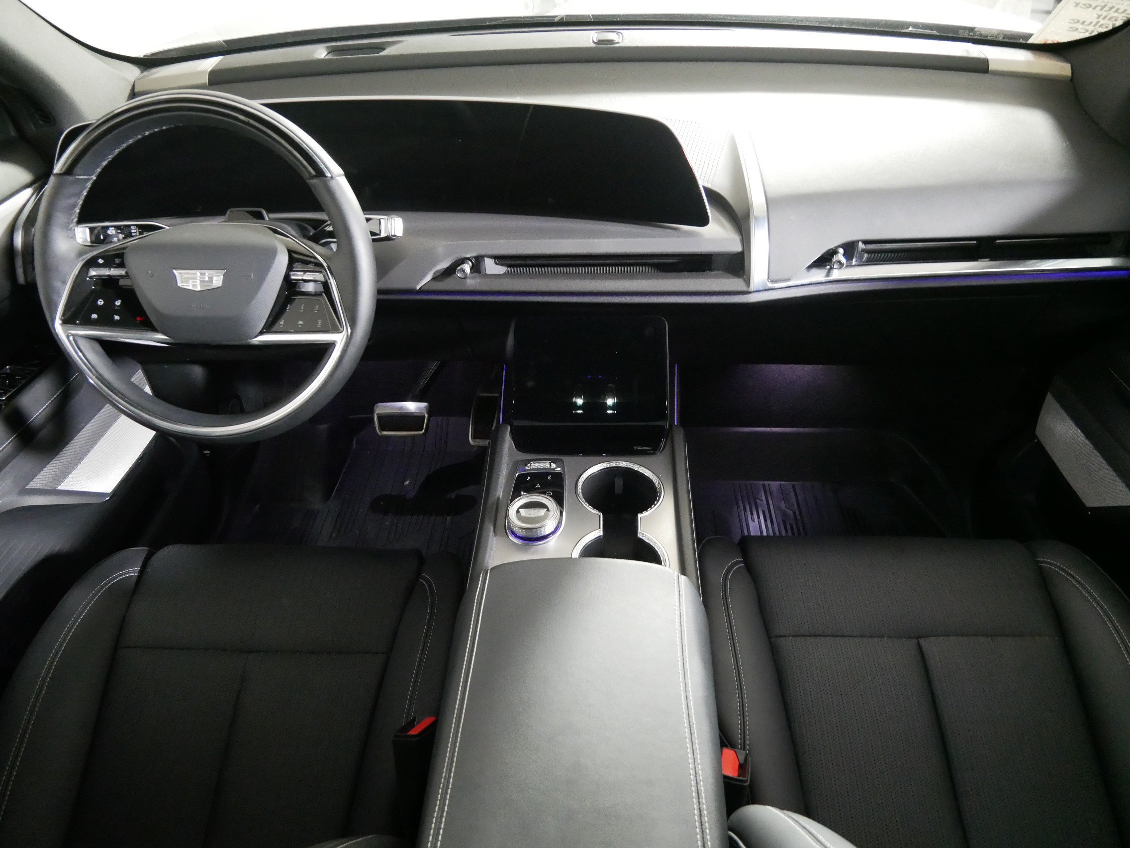 Used 2026 Cadillac Vistiq Sport w/ LPO, Floor Liner Package AWD/4WD image 10