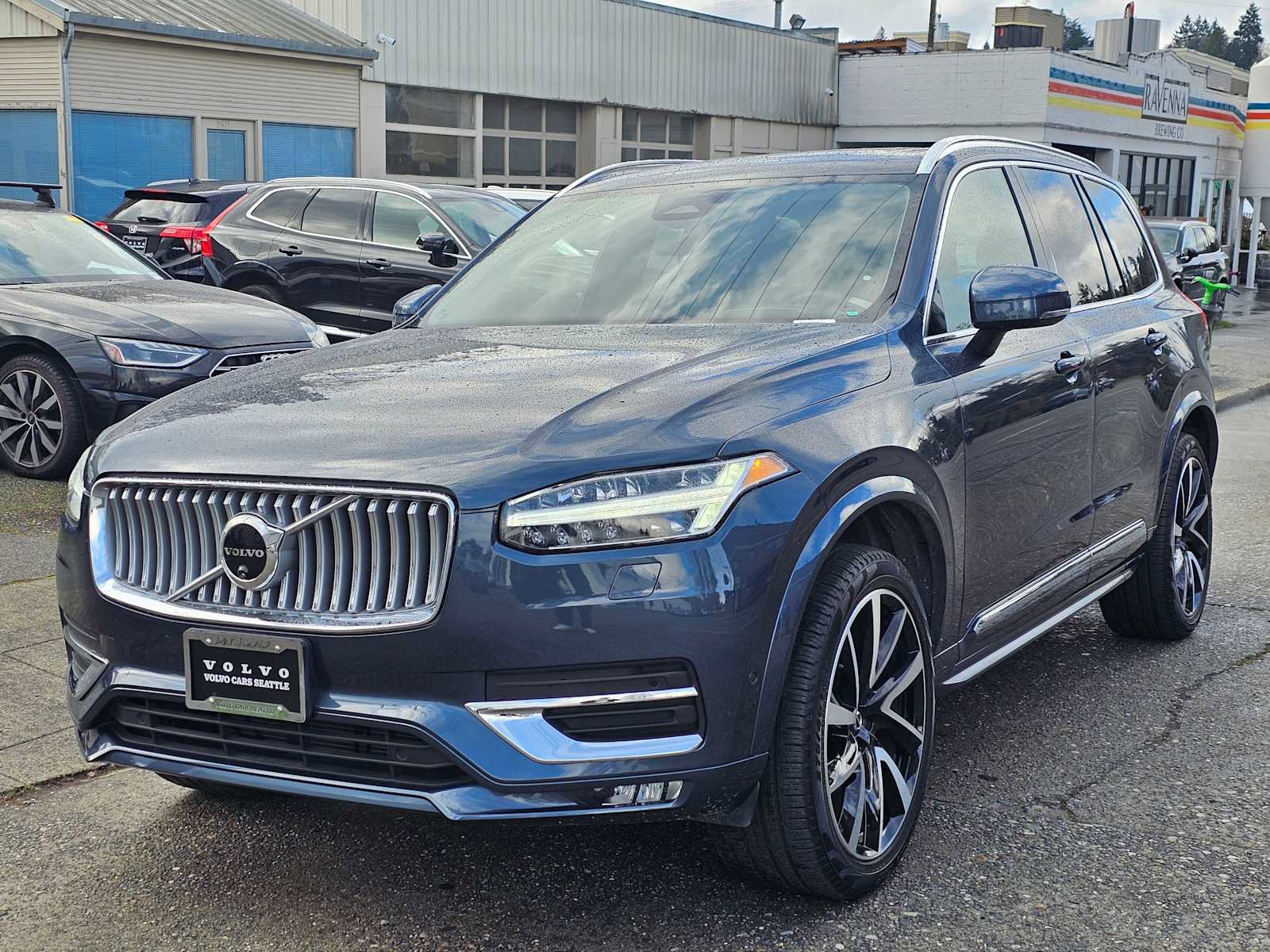 Certified 2024 Volvo XC90 B6 Ultimate w/ Protection Package Premier image 8